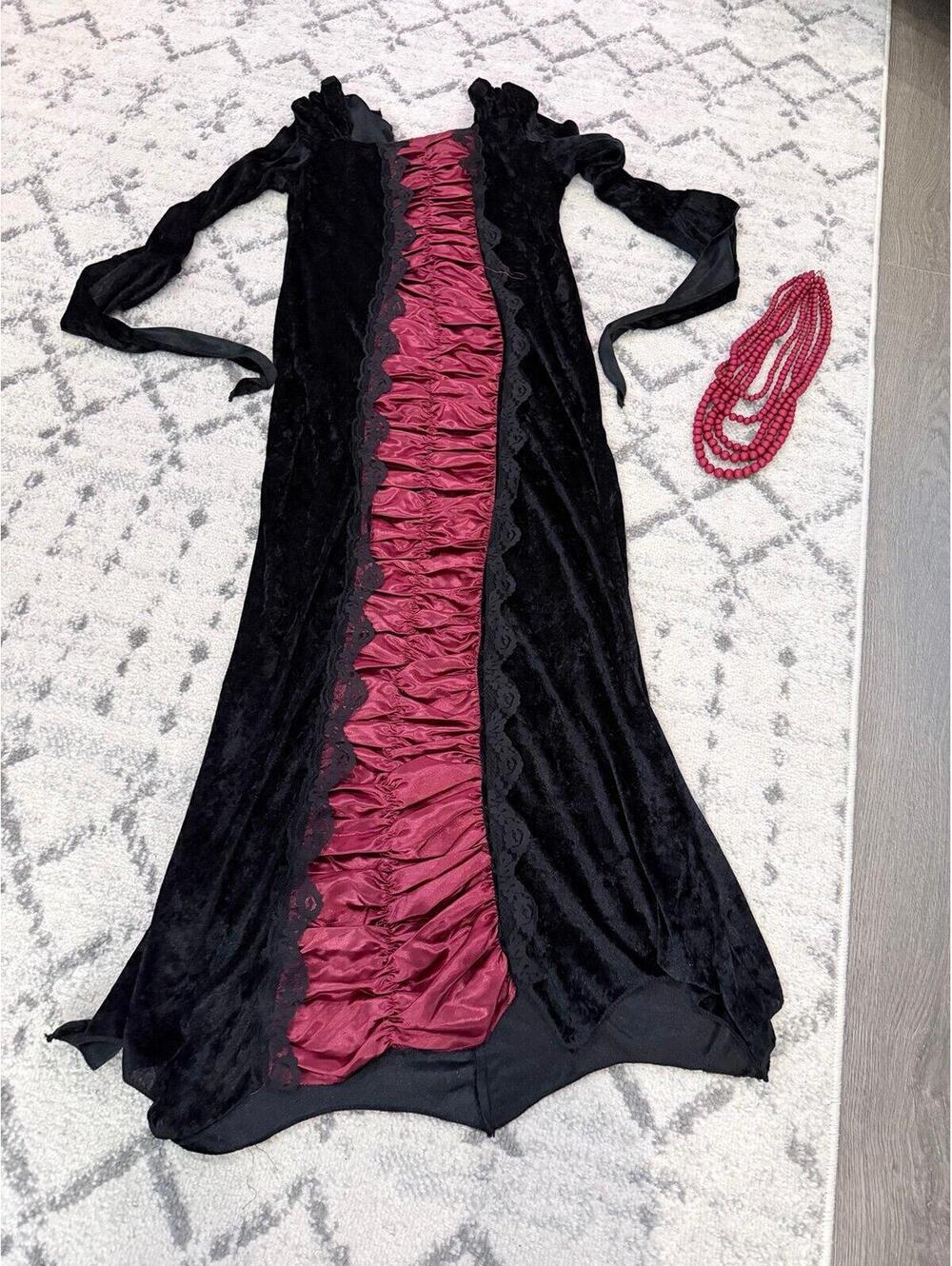 Halloween dress and necklace
